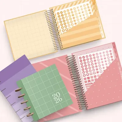 Pages intérieures du kit avec stickers